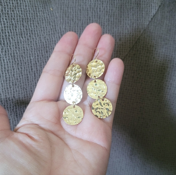 ✨️HP✨️ Gold💛 Filled Hammered🔨 Triple3️⃣ Disc📀 Earrings - Picture 8 of 15